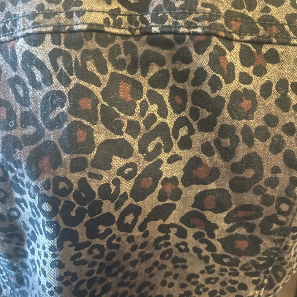 Animal print Button down jacket - Picture 4 of 15